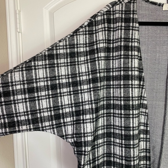 Riah Fashion Goth Cardigan Bat Wing Sleeve open front Black & Gray Plaid XL - Picture 6 of 11